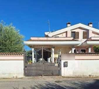 casa indipendente in vendita ad Ardea