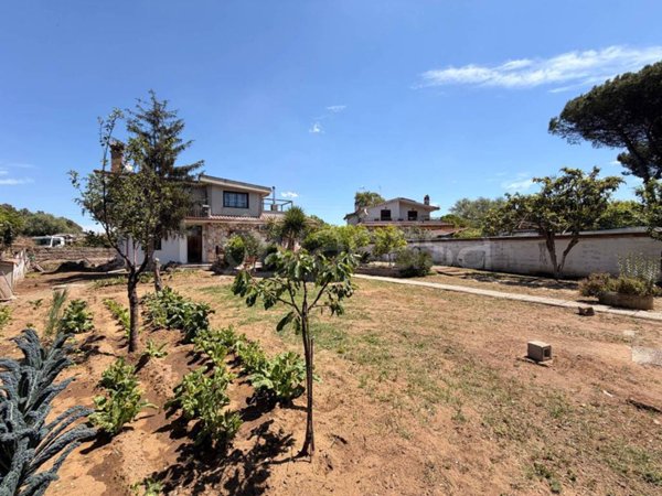 casa indipendente in vendita ad Ardea in zona Nuova Florida