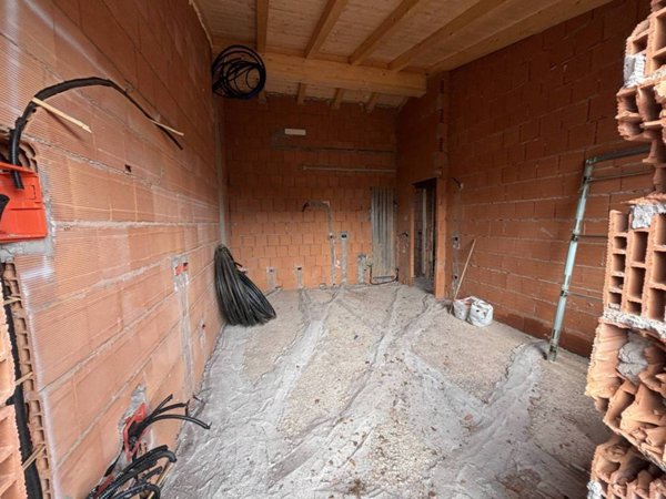 casa indipendente in vendita ad Ardea in zona Nuova California