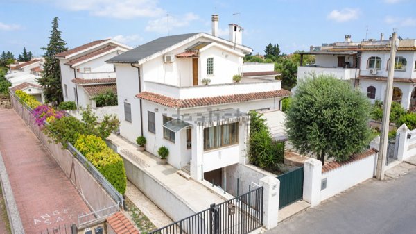 casa indipendente in vendita ad Ardea