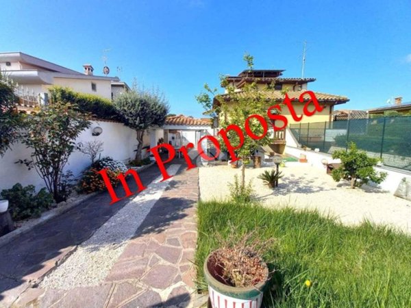 casa indipendente in vendita ad Ardea in zona Nuova Florida