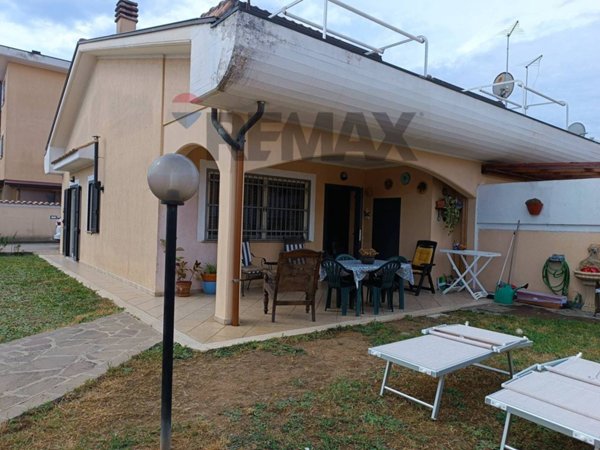 casa indipendente in vendita ad Ardea