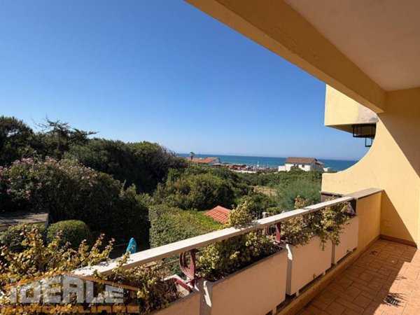 casa indipendente in vendita ad Ardea in zona Lido dei Pini