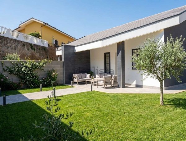 casa indipendente in vendita ad Ardea in zona Nuova Florida