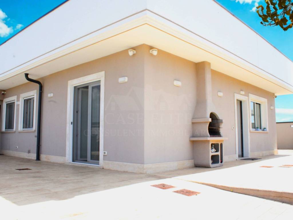 casa indipendente in vendita ad Ardea in zona Nuova California