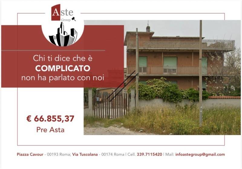 appartamento in vendita ad Ardea in zona Marina di Ardea