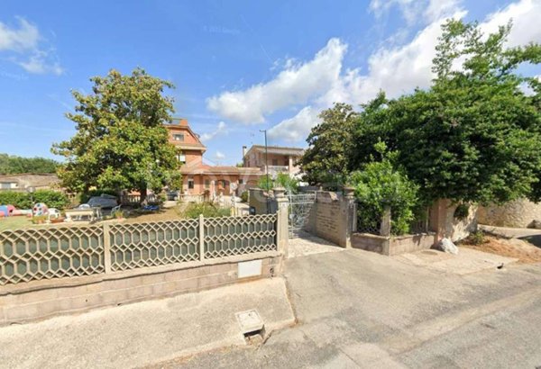 casa indipendente in vendita ad Ardea in zona Banditella