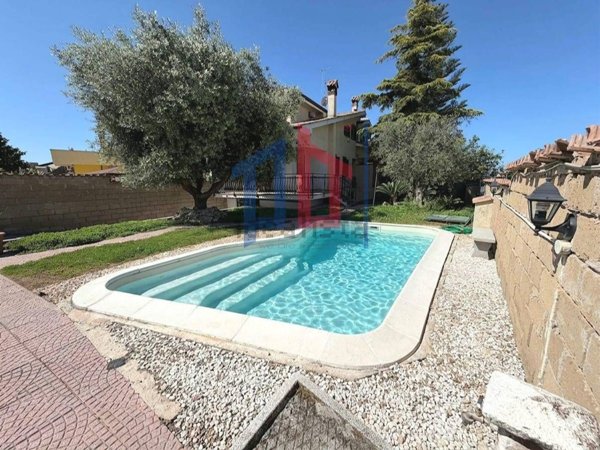casa indipendente in vendita ad Ardea in zona Nuova Florida