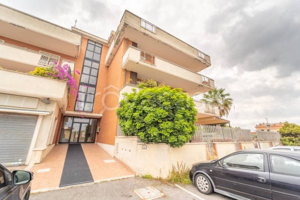 appartamento in vendita ad Ardea in zona Marina di Ardea