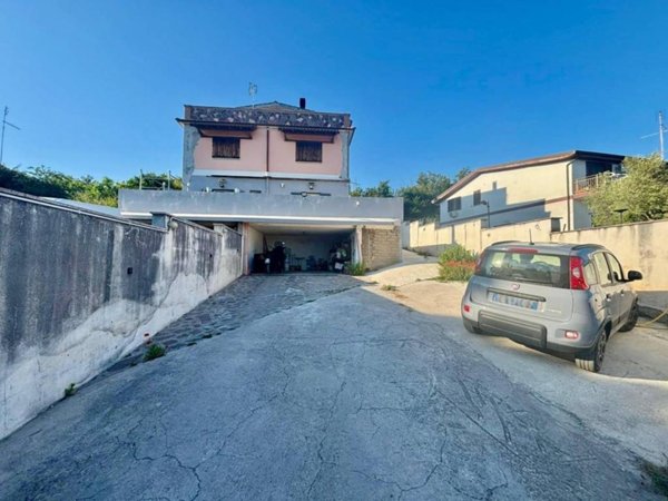 appartamento in vendita ad Ardea in zona Banditella