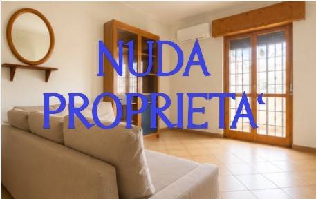 appartamento in vendita ad Ardea in zona Marina di Ardea
