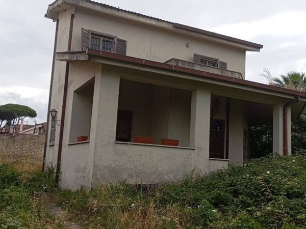casa indipendente in vendita ad Ardea in zona Nuova Florida