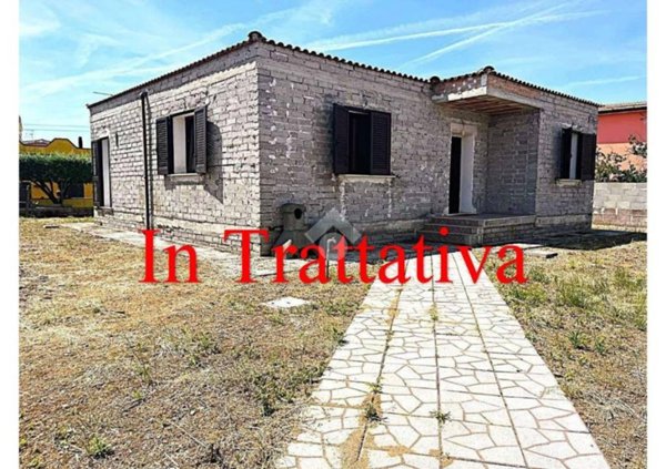 casa indipendente in vendita ad Ardea in zona Banditella