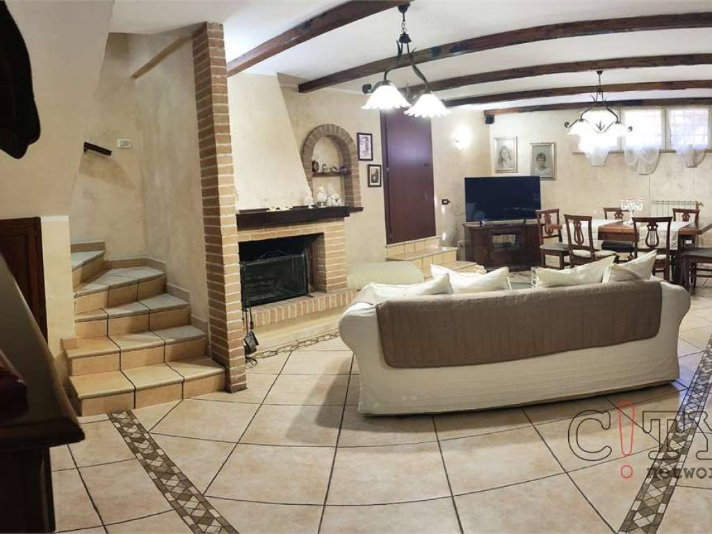 casa indipendente in vendita ad Ardea in zona Nuova Florida