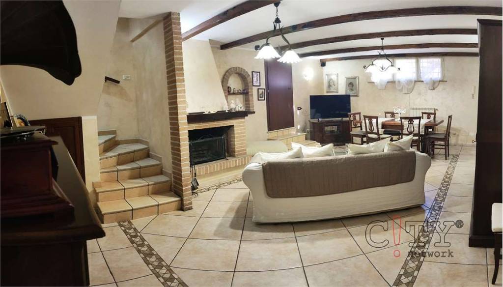 casa indipendente in vendita ad Ardea in zona Nuova Florida