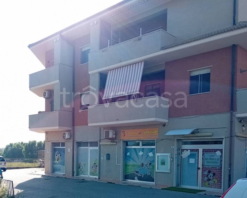 appartamento in vendita ad Ardea in zona Nuova California