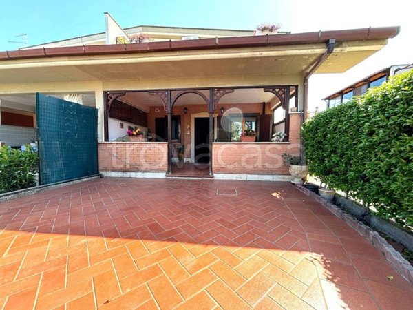 casa indipendente in vendita ad Ardea in zona Nuova Florida
