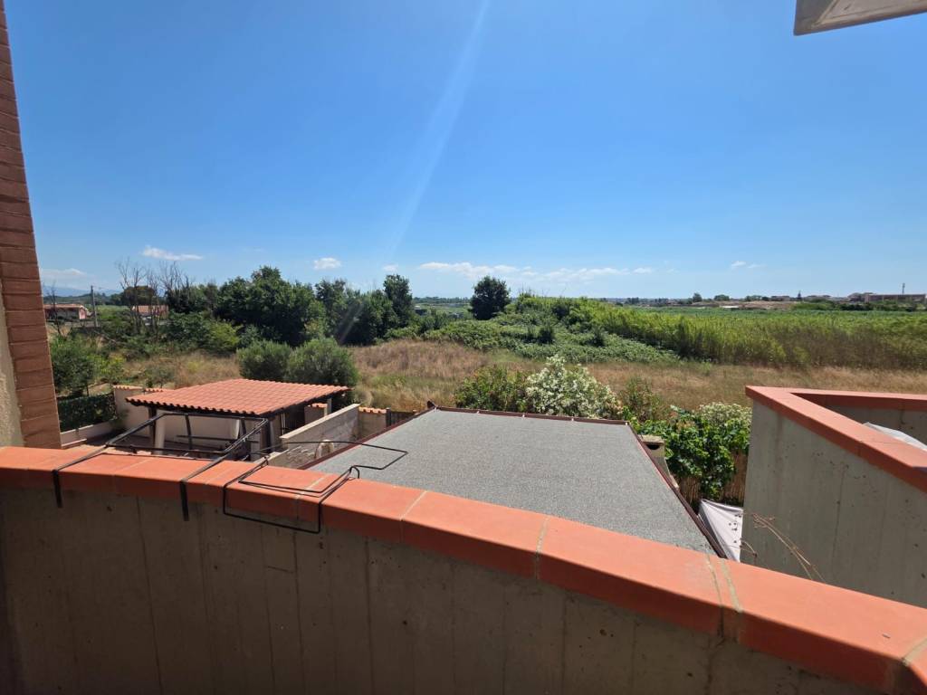 appartamento in vendita ad Ardea in zona Marina di Ardea