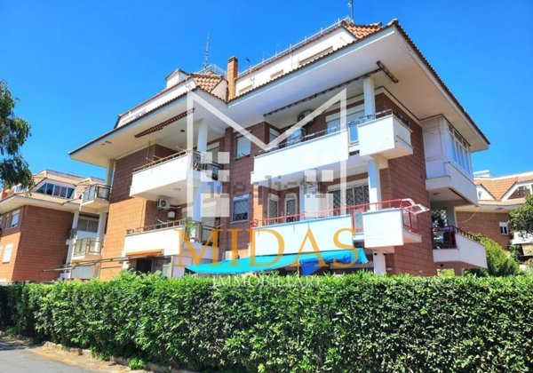 appartamento in vendita ad Ardea in zona Marina di Ardea