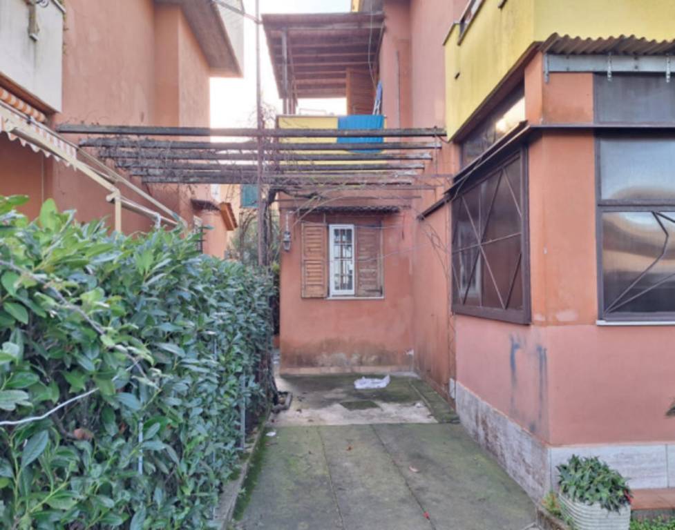 appartamento in vendita ad Ardea in zona Lido dei Pini