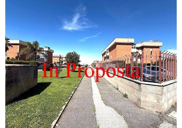 appartamento in vendita ad Ardea in zona Marina di Ardea