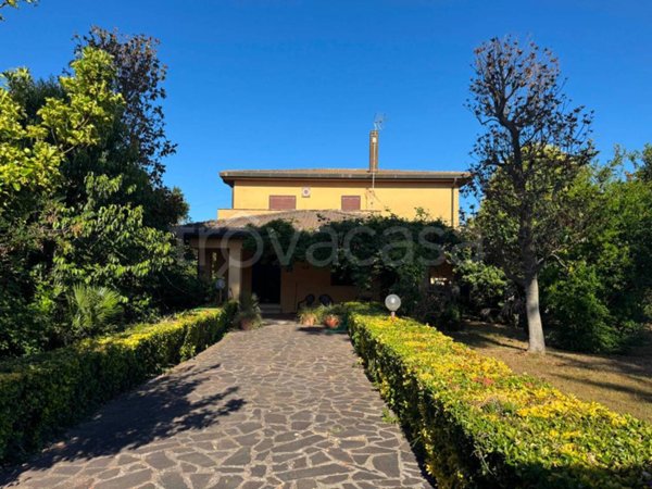 casa indipendente in vendita ad Ardea in zona Nuova Florida