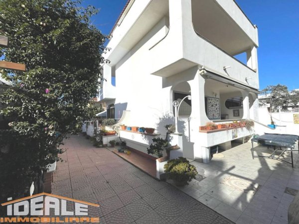 casa indipendente in vendita ad Ardea in zona Marina di Ardea