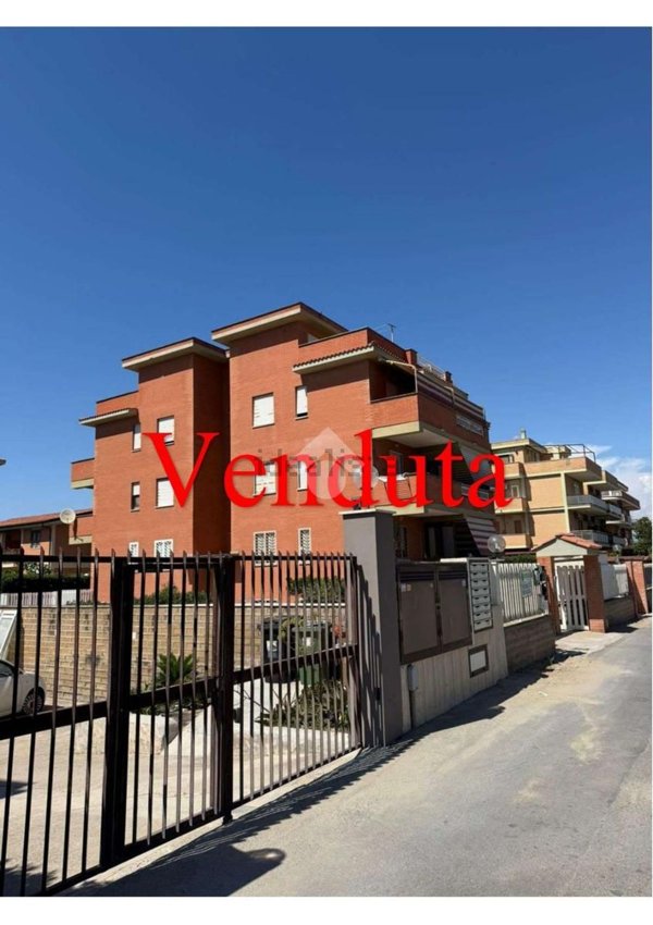 appartamento in vendita ad Ardea in zona Marina di Ardea