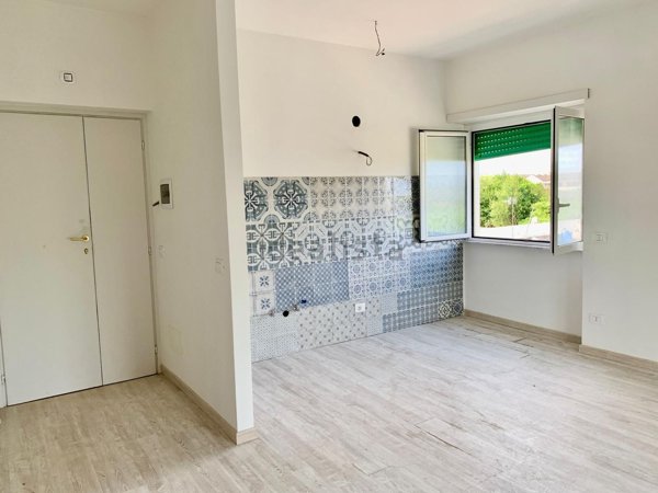 appartamento in vendita ad Ardea in zona Marina di Ardea