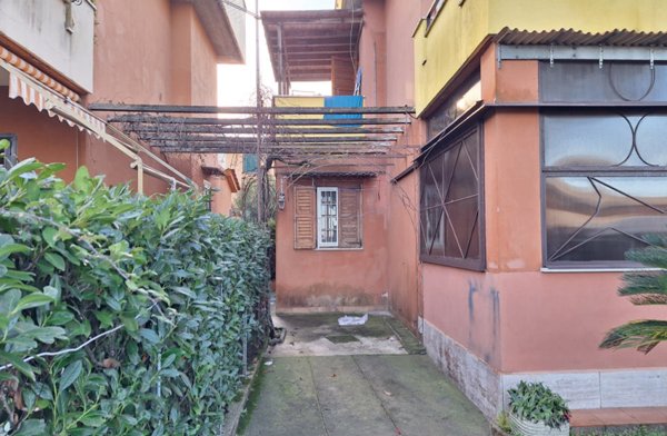 casa indipendente in vendita ad Ardea in zona Lido dei Pini