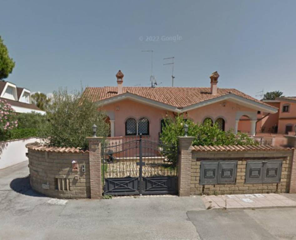 casa indipendente in vendita ad Ardea in zona Nuova California