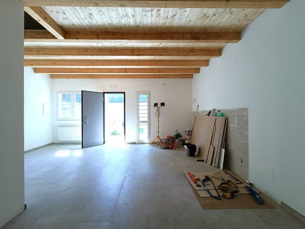 casa indipendente in vendita ad Ardea in zona Nuova Florida