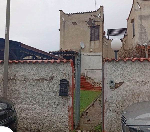 casa indipendente in vendita ad Ardea in zona Lido dei Pini