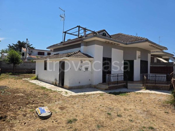 casa indipendente in vendita ad Ardea in zona Colle Romito