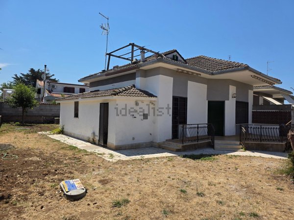 appartamento in vendita ad Ardea in zona Colle Romito