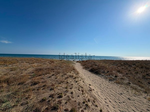 appartamento in vendita ad Ardea in zona Marina di Ardea