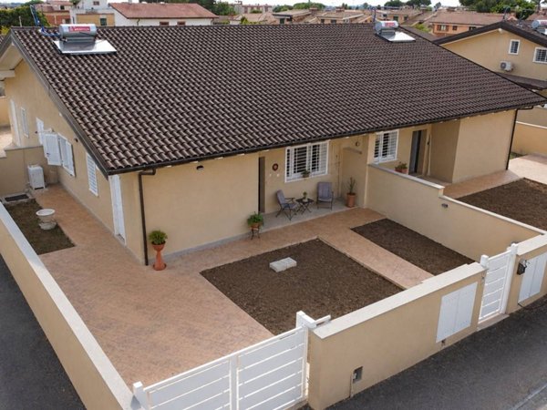 casa indipendente in vendita ad Ardea