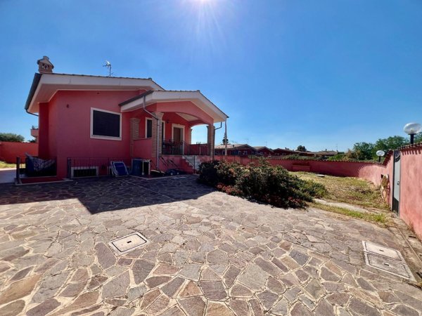 casa indipendente in vendita ad Ardea