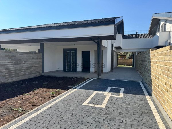 casa indipendente in vendita ad Ardea