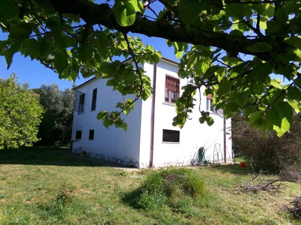 casa indipendente in vendita ad Ardea in zona Nuova California