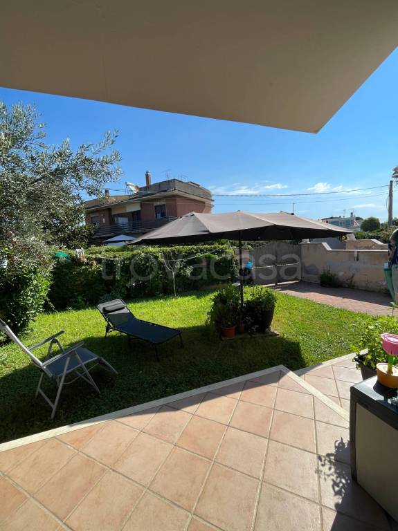 casa indipendente in vendita ad Ardea in zona Marina di Ardea