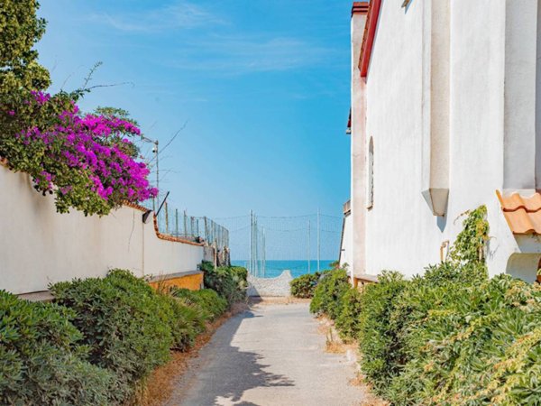 casa indipendente in vendita ad Ardea