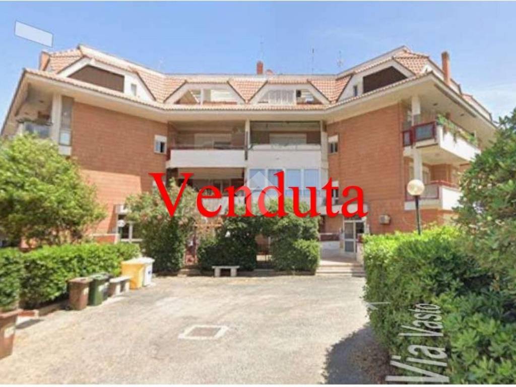 appartamento in vendita ad Ardea in zona Marina di Ardea