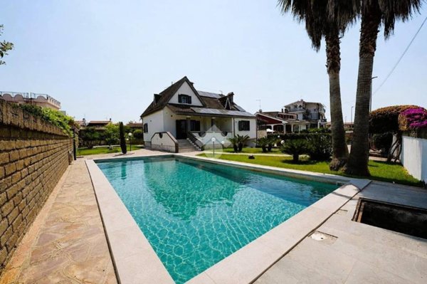casa indipendente in vendita ad Ardea in zona Nuova Florida
