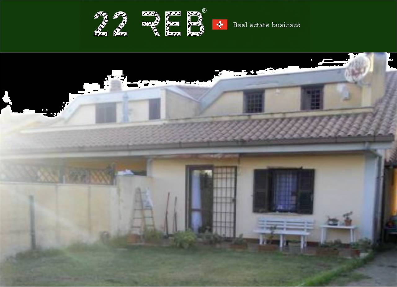 casa indipendente in vendita ad Ardea in zona Lido dei Pini