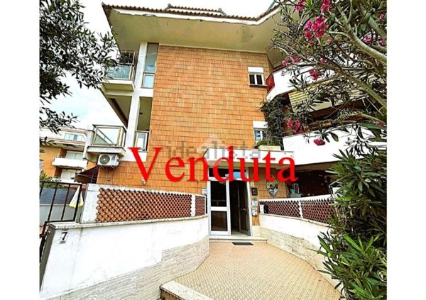 appartamento in vendita ad Ardea in zona Marina di Ardea