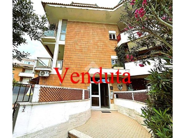 appartamento in vendita ad Ardea in zona Marina di Ardea