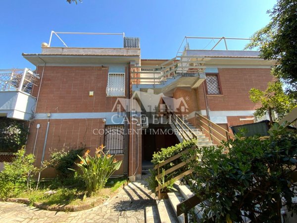 appartamento in vendita ad Ardea in zona Marina di Ardea