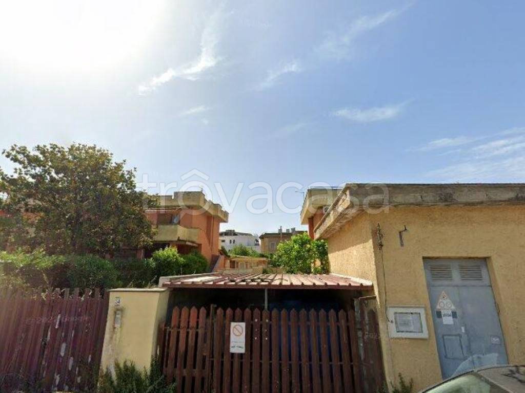 appartamento in vendita ad Ardea in zona Lido dei Pini