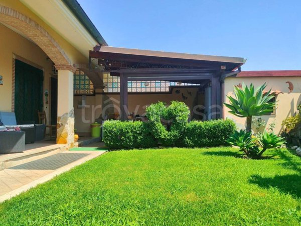 casa indipendente in vendita ad Ardea in zona Nuova Florida